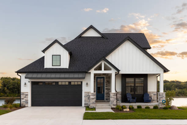 Best Flat Roofing  in Barberton, OH